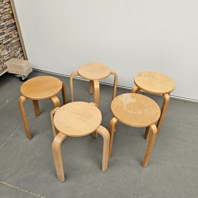 Tripod Japandi Houten Ronde Kruk, Bijzettafel, Zwart | Bijzettafel Tripod Japandi Houten Ronde Kruk, Bijzettafel, Zwart | Bijzettafel