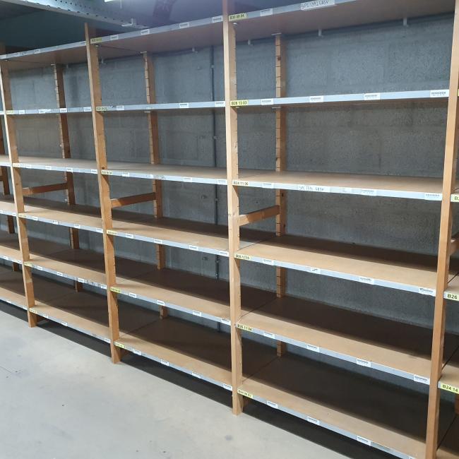  - bruynzeel houten stelling 50 cm diep hardboard schappen 3 meter (2)