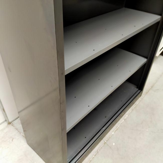  - 2x verticaal sluitende roldeuren (10)