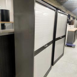 - 2x verticaal sluitende roldeuren (22)