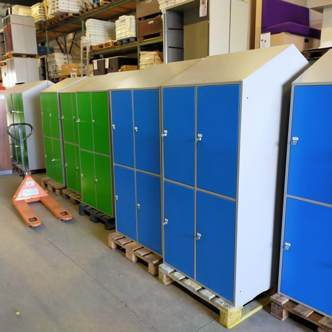  - partij 4-deurs lockers extra grote deuren groen of blauw (5)