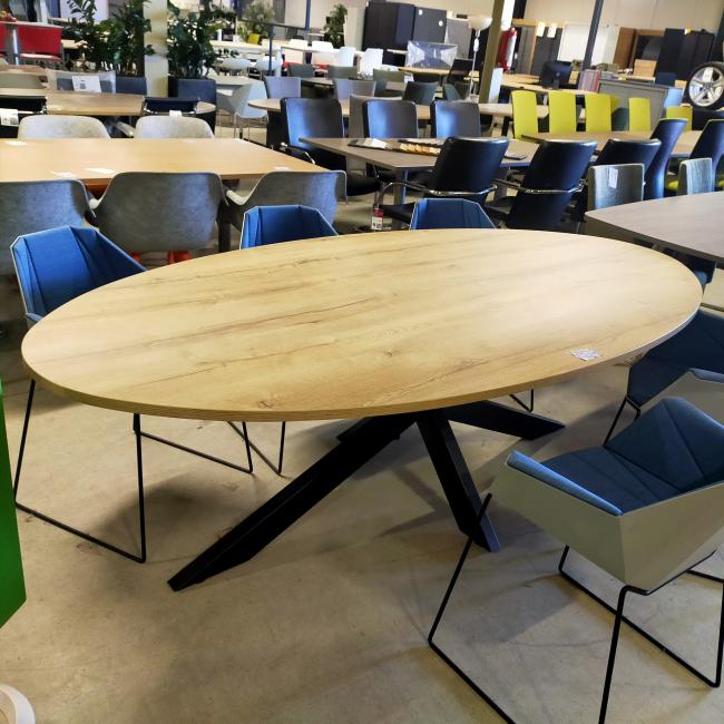  - 10x nieuwe tafels ovaal met zwarte metalen spinpoot (29)