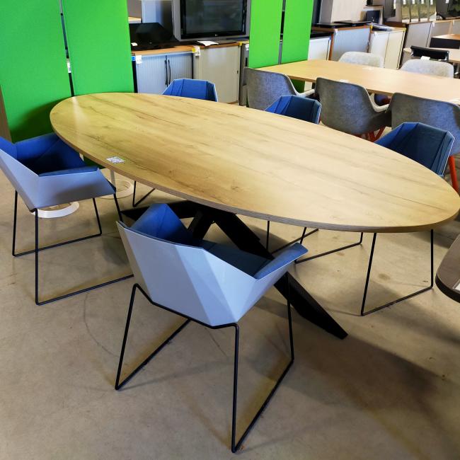  - 10x nieuwe tafels ovaal met zwarte metalen spinpoot (1)