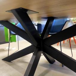  - 10x nieuwe tafels ovaal met zwarte metalen spinpoot (13)