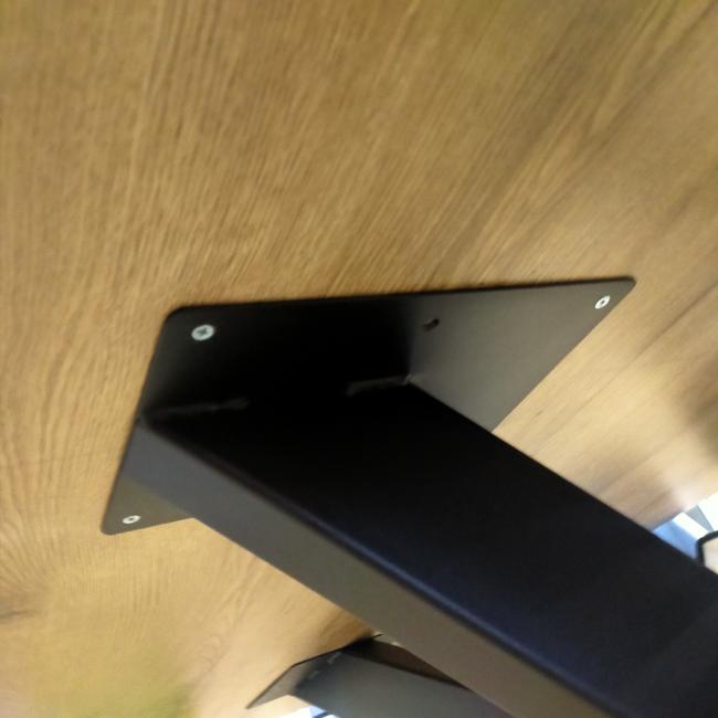  - 10x nieuwe tafels ovaal met zwarte metalen spinpoot (14)