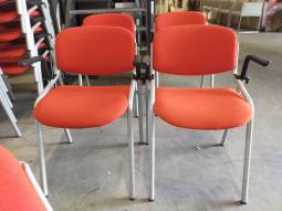  - partij eromes stapelstoelen oranje stof grijs metalen frame koppelbaar (29)
