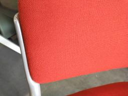  - partij eromes stapelstoelen oranje stof grijs metalen frame koppelbaar (31)