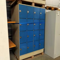  - 12x 8-deurs oostwoud met draaiknoppen voor evt hangsloten (45)