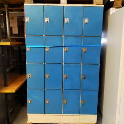  - 12x 8-deurs oostwoud met draaiknoppen voor evt hangsloten (49)