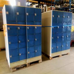  - 12x 8-deurs oostwoud met draaiknoppen voor evt hangsloten (1)