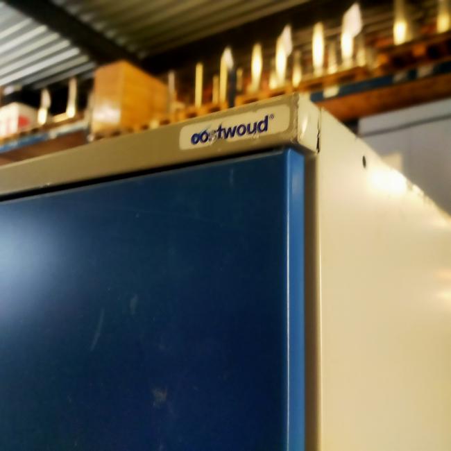  - 12x 8-deurs oostwoud met draaiknoppen voor evt hangsloten (3)