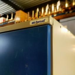  - 12x 8-deurs oostwoud met draaiknoppen voor evt hangsloten (3)
