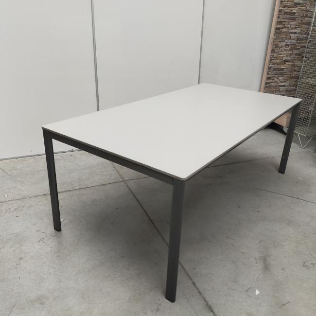  - 3x ahrend synta 200x100 cm 2x donker en 1x licht frame met 3x donkere poten (9)