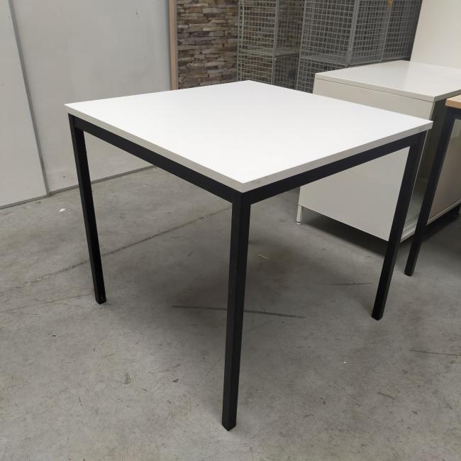  - 2x 80x80 cm wit blad zwarte metalen poten gedemonteerd (29)