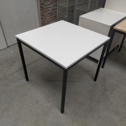  - 2x 80x80 cm wit blad zwarte metalen poten gedemonteerd (30)