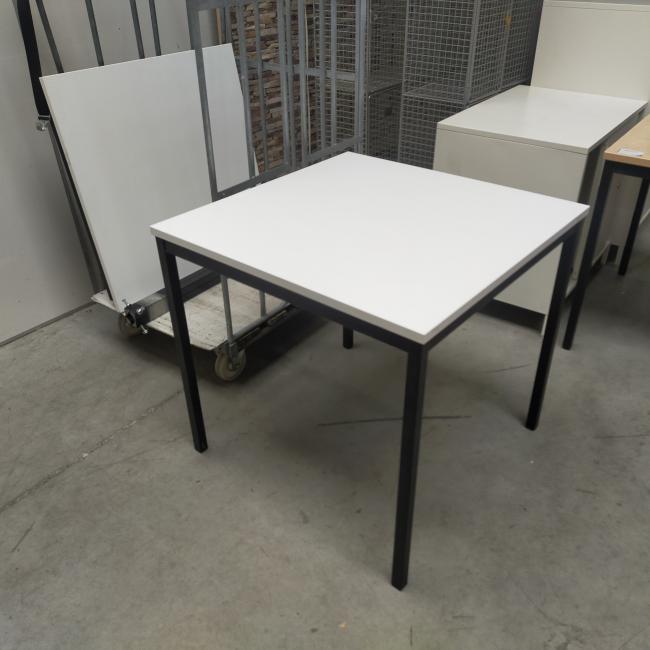  - 2x 80x80 cm wit blad zwarte metalen poten gedemonteerd (33)