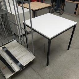  - 2x 80x80 cm wit blad zwarte metalen poten gedemonteerd (37)