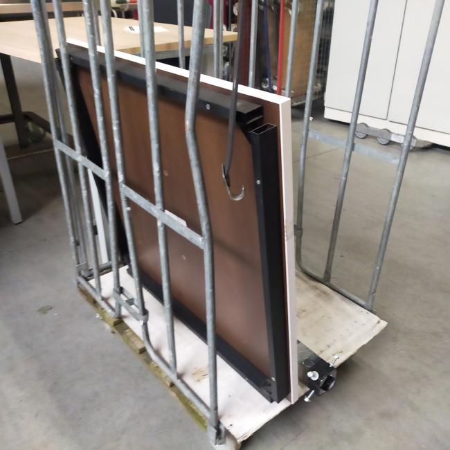  - 2x 80x80 cm wit blad zwarte metalen poten gedemonteerd (32)