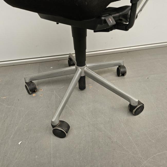 - 2025-09-27 12.19.03