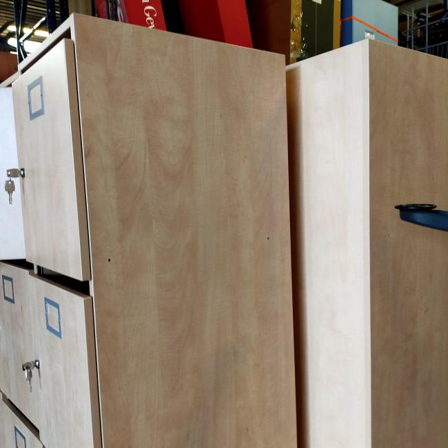  - partij 34x VEPA 4-deurs met evt moedersleutel +15,- pst (36)