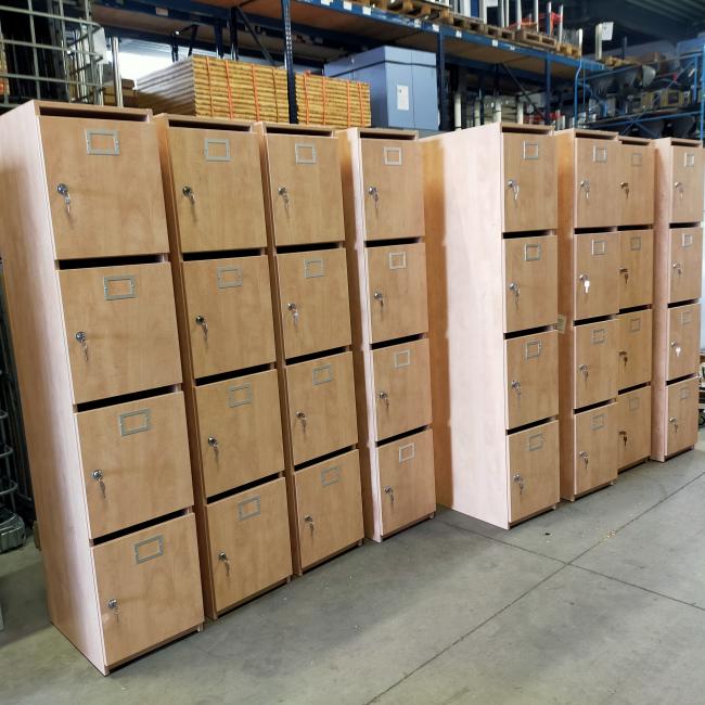  - partij 34x VEPA 4-deurs met evt moedersleutel +15,- pst (38)