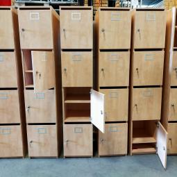  - partij 34x VEPA 4-deurs met evt moedersleutel +15,- pst (52)