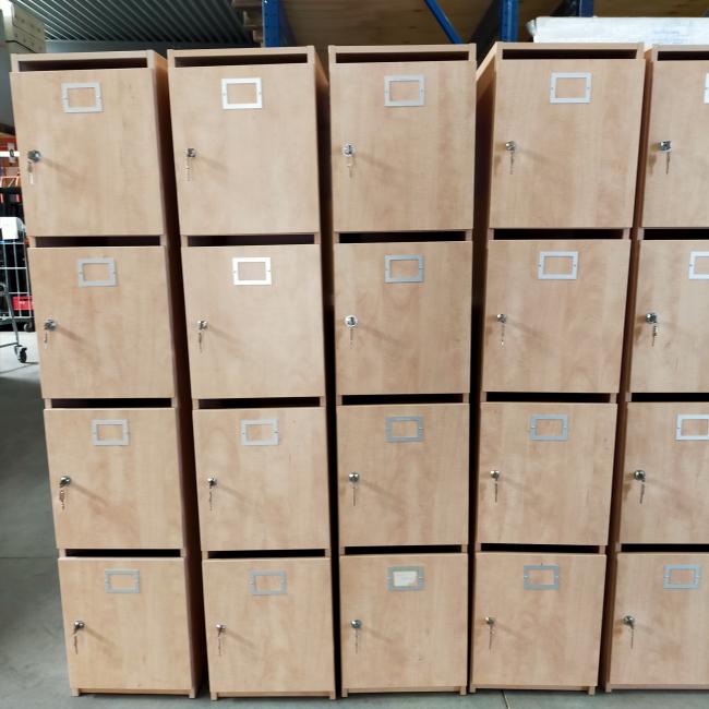  - partij 34x VEPA 4-deurs met evt moedersleutel +15,- pst (18)