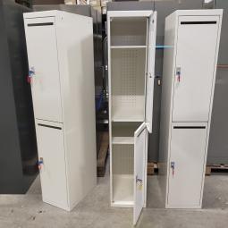  - 3x 2-deurs witte metalen lockerkasten (12)