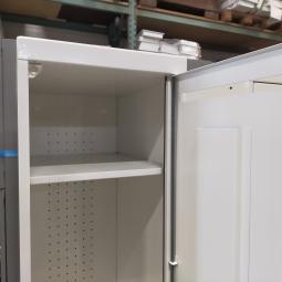 - 3x 2-deurs witte metalen lockerkasten (14)
