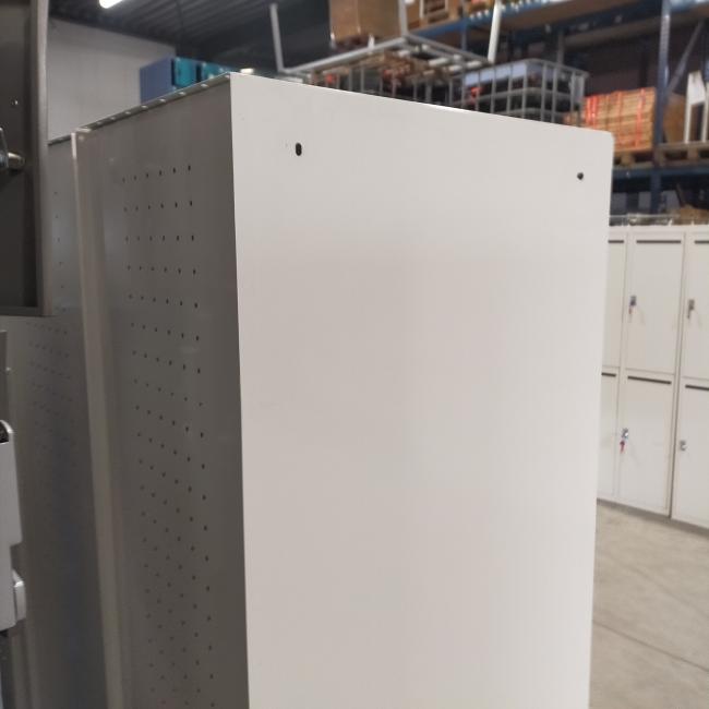  - 3x 2-deurs witte metalen lockerkasten (112)