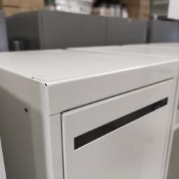  - 3x 2-deurs witte metalen lockerkasten (120)