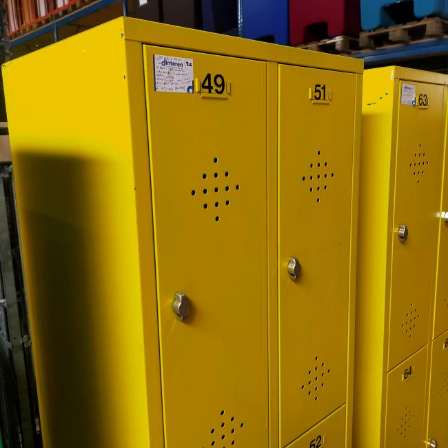  - 2x 4-deurs geel (12)