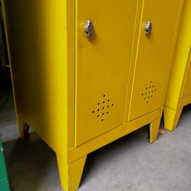  - 2x 4-deurs geel (14)