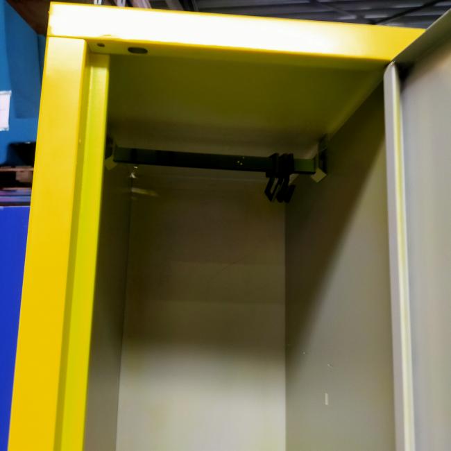  - 2x 4-deurs geel (3)