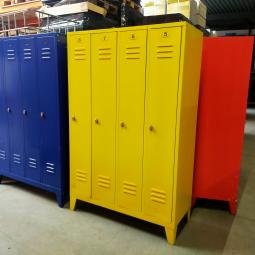  - 4-deurs industriele metalen lockerkasten div kleuren met lakschade (14)