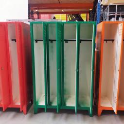  - 4-deurs industriele metalen lockerkasten div kleuren met lakschade (36)