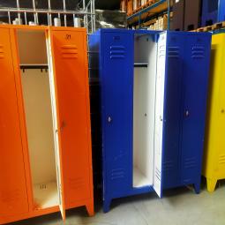  - 4-deurs industriele metalen lockerkasten div kleuren met lakschade (59)