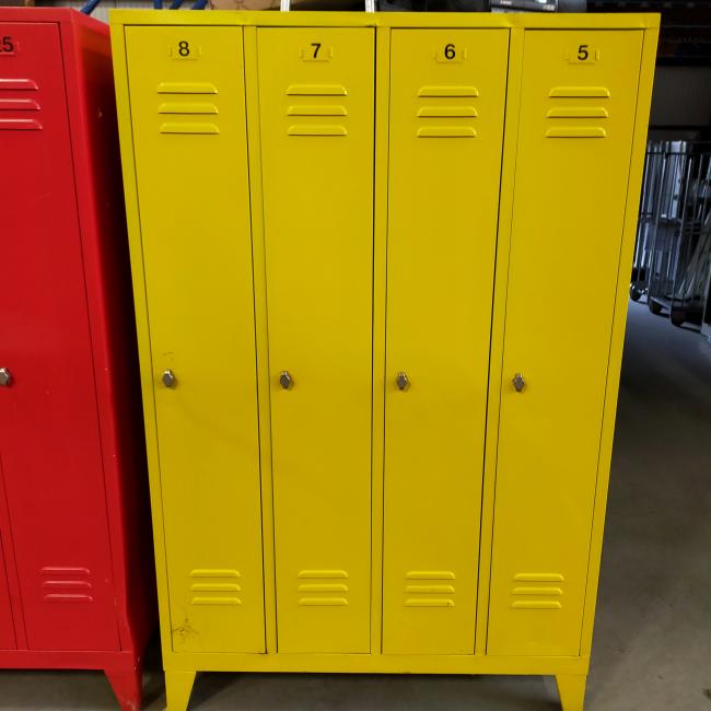  - 4-deurs industriele metalen lockerkasten div kleuren met lakschade (125)