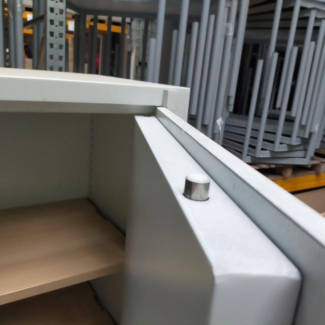  - 4x 795,- p.st. De Raat 195x126x55 grote zware brandvertragende kluiskasten met sleutel en 4 schappen cm (72)