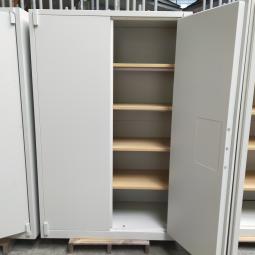  - 4x 795,- p.st. De Raat 195x126x55 grote zware brandvertragende kluiskasten met sleutel en 4 schappen cm (75)
