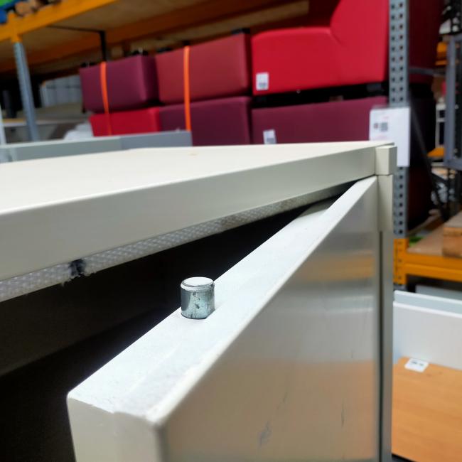  - 4x 795,- p.st. De Raat 195x126x55 grote zware brandvertragende kluiskasten met sleutel en 4 schappen cm (43)