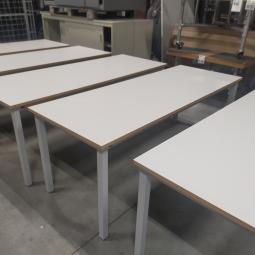  - 5x DE BEUK stevige stalen werkbanken werktafels 125,- p.st (265)