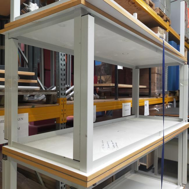  - 5x DE BEUK stevige stalen werkbanken werktafels 125,- p.st (275)