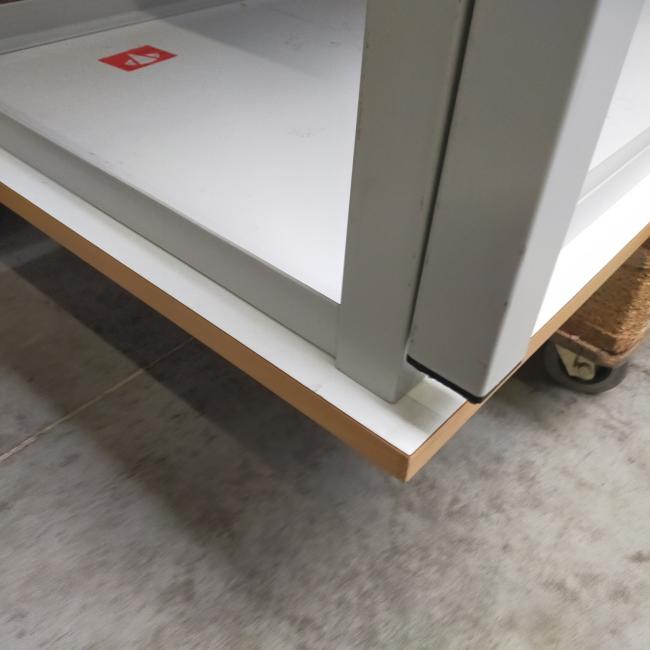  - 5x DE BEUK stevige stalen werkbanken werktafels 125,- p.st (276)