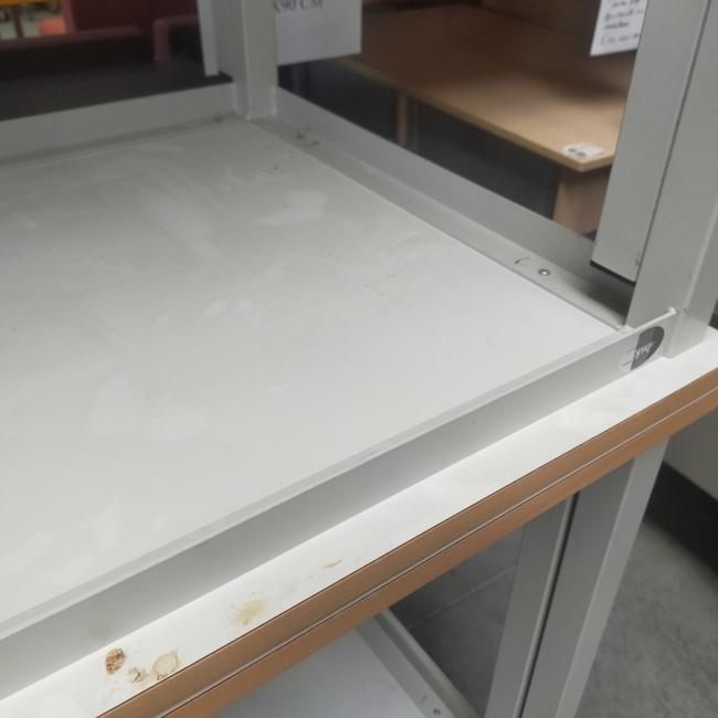  - 5x DE BEUK stevige stalen werkbanken werktafels 125,- p.st (283)