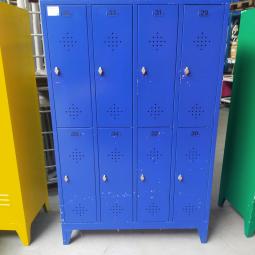  - 8-deurs retro vintage industriele metalen lockerkast 1x groen en 1x blauw (18)