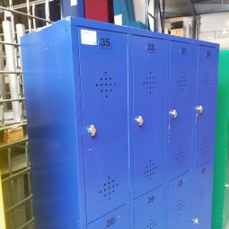  - 8-deurs retro vintage industriele metalen lockerkast 1x groen en 1x blauw (19)