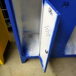  - 8-deurs retro vintage industriele metalen lockerkast 1x groen en 1x blauw (32)