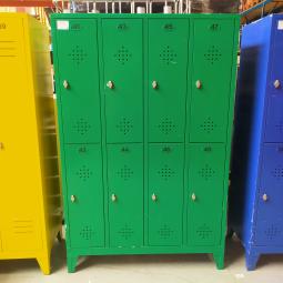  - 8-deurs retro vintage industriele metalen lockerkast 1x groen en 1x blauw (2)
