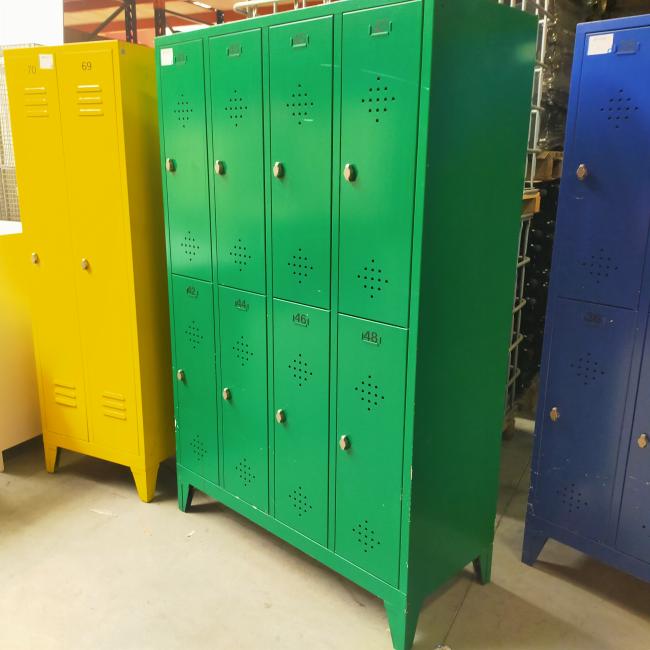  - 8-deurs retro vintage industriele metalen lockerkast 1x groen en 1x blauw (3)